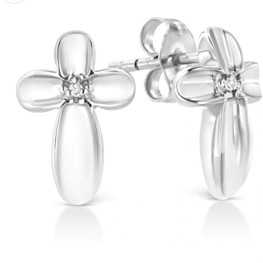 Haus of Brilliance 925 Sterling Silver Diamond Accent Floral Cross Stud Earrings